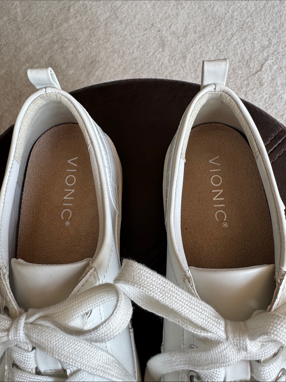 NWOT Vionic Winny White Leather Lace-Up Sneakers SZ 7 - Picture 2 of 10